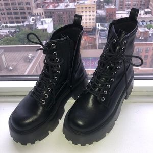 STEVEN MADDEN MADDOX Platform Lug Sole Boots SZ 6M